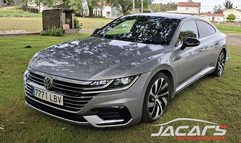 Gris Usado 2019 VW Arteon R-line Coupe | 22.250 € (Precio justo) - Imagen 1/4
