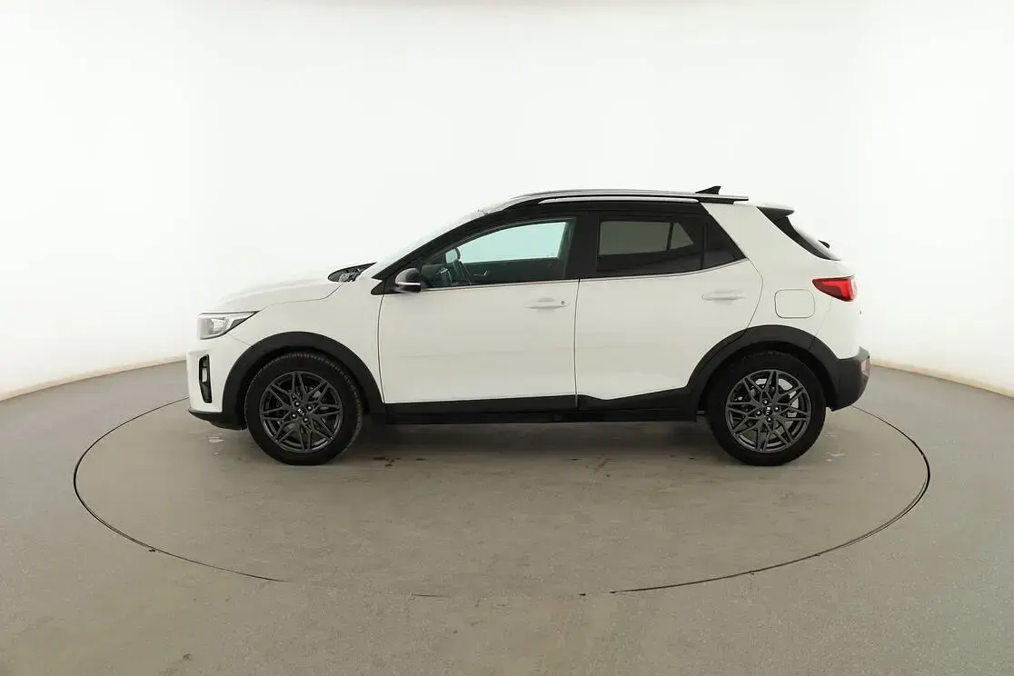 Usado Kia Stonic 120 CV (88 kW) 2020 Blanco SUV