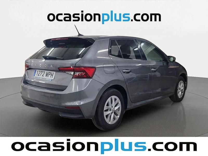 Usado Skoda Fabia Selection 95 CV (69 kW) 2024 Gris Berlina