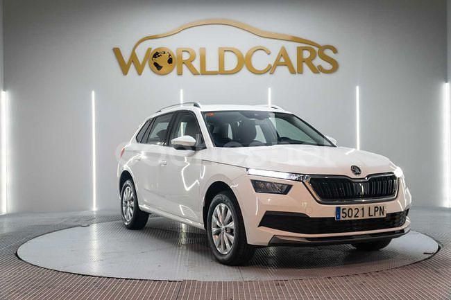 Usado Skoda Kamiq Ambition 110 CV (80 kW) 2021 Blanco SUV