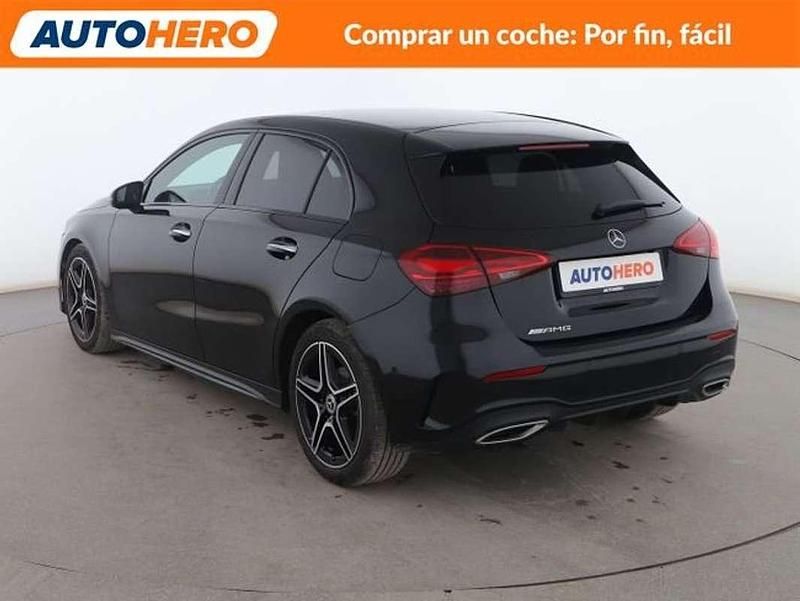 Usado Mercedes A180 Elegance 109 CV (80 kW) 2024 Negro Utilitario