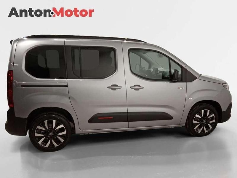Uusi Citroën Berlingo 131 HP (96 kW) 2025 Harmaa Tila-auto