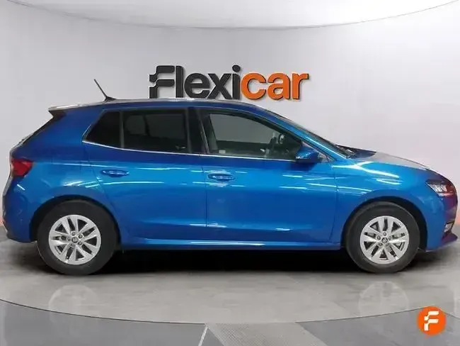 Usado Skoda Fabia Selection 115 CV (84 kW) 2025 Azul Utilitario