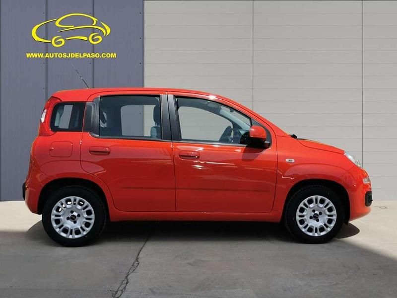 Usado Fiat Panda Lounge 69 HP (50 kW) 2020 Vermelho Citadino