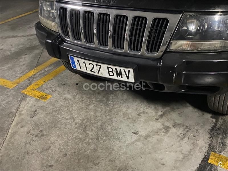 Usado Jeep Grand Cherokee Laredo 140 CV (102 kW) 2001 Negro SUV