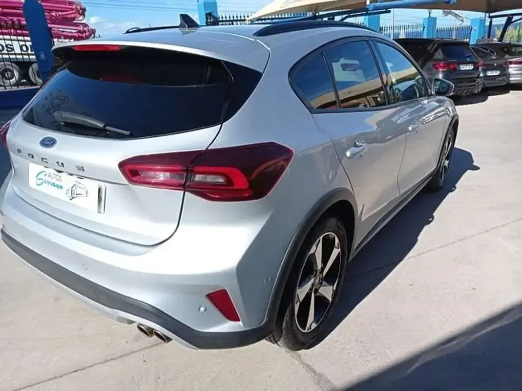 Usado Ford Focus Active X 155 CV (114 kW) 2024 Gris Berlina