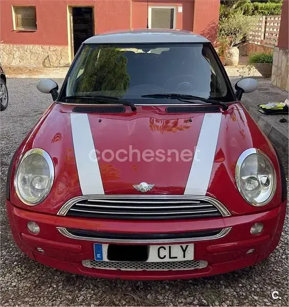 Usado Mini ONE 90 CV (66 kW) 2003 Rojo Utilitario