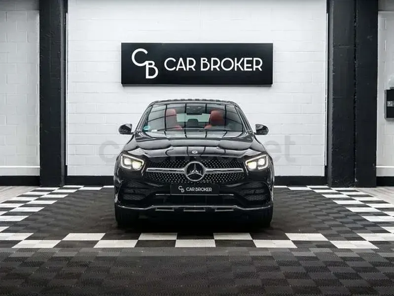 Usado Mercedes GLC300 245 CV (180 kW) 2020 Negro SUV