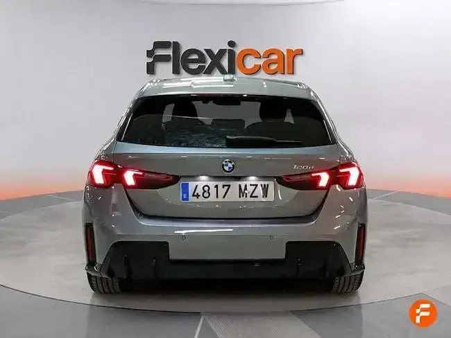 Usado BMW 120 170 CV (125 kW) 2025 Gris Utilitario