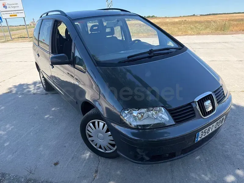 Usado Seat Alhambra Reference 115 CV (84 kW) 2004 Azul Monovolumen