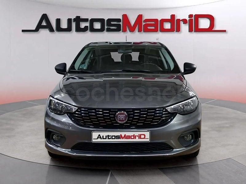 Usado Fiat Tipo Lounge 120 CV (88 kW) 2018 Marrón Berlina