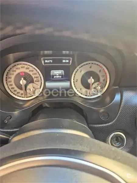 Usado Mercedes A180 Style 109 CV (80 kW) 2015 Rojo Utilitario