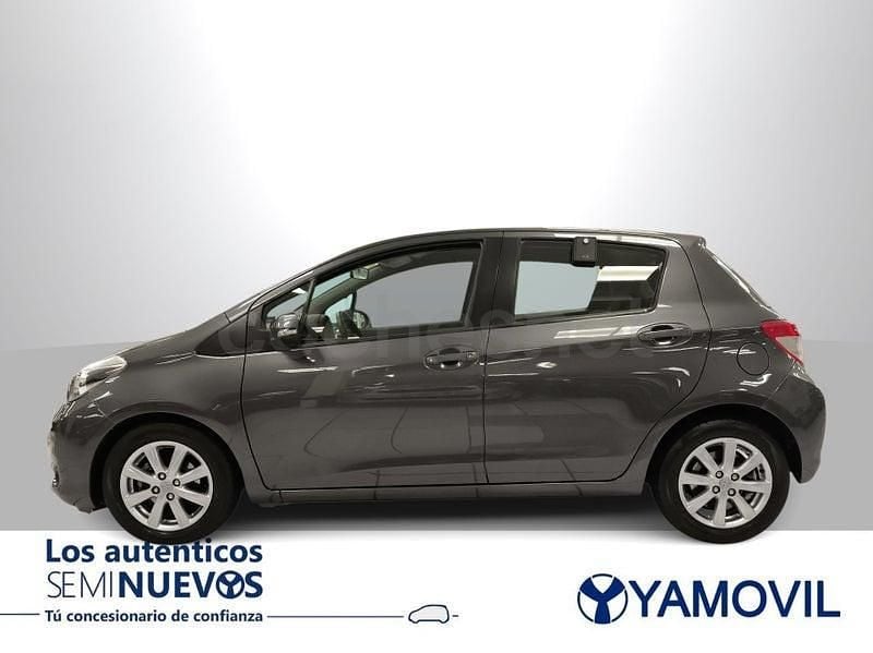 Usado Toyota Yaris Active 90 CV (66 kW) 2013 Gris Berlina