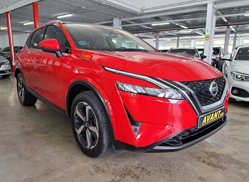 Usado Nissan Qashqai N-Connecta 140 CV (102 kW) 2021 Rojo SUV