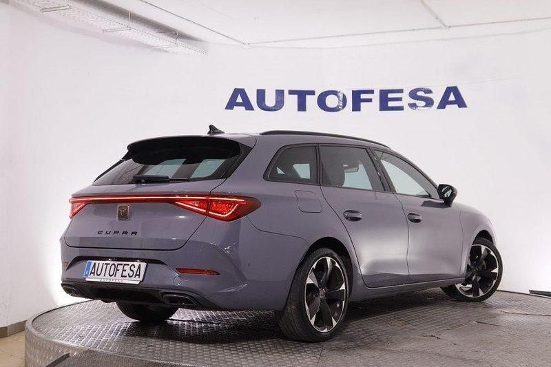 Usado Cupra Leon 150 HP (110 kW) 2023 Cinzento Coupé