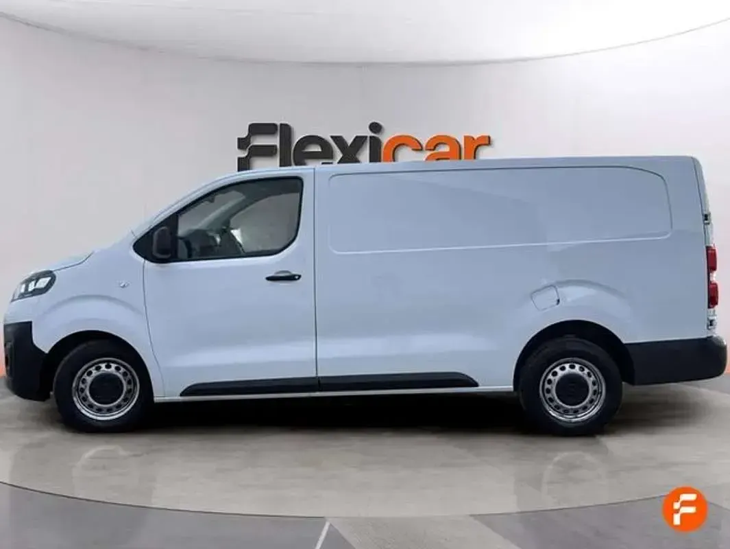 Usado Opel Vivaro 102 CV (75 kW) 2023 Blanco Monovolumen
