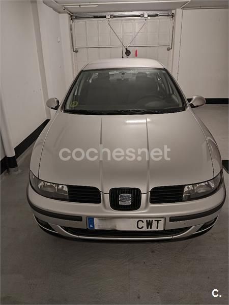 Usado Seat Toledo Sport 102 CV (75 kW) 2004 Gris / plata Berlina