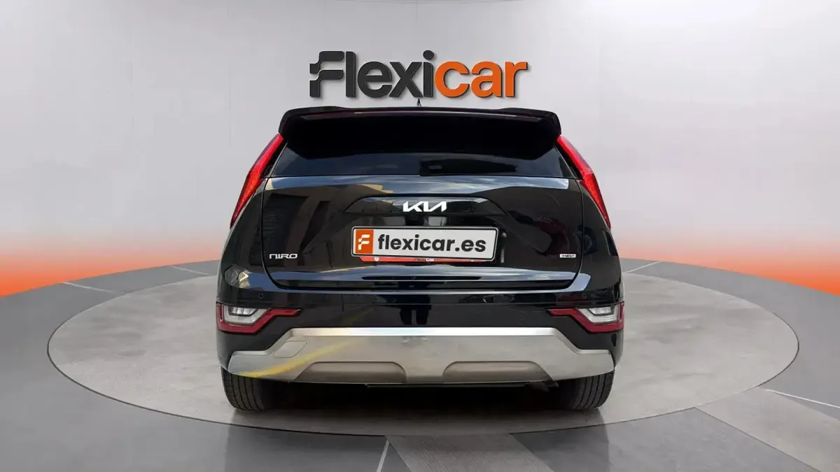 Usado Kia Niro 141 CV (103 kW) 2024 Negro SUV