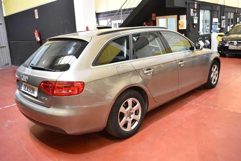 Usado Audi A4 143 CV (105 kW) 2009 Beige Familiar
