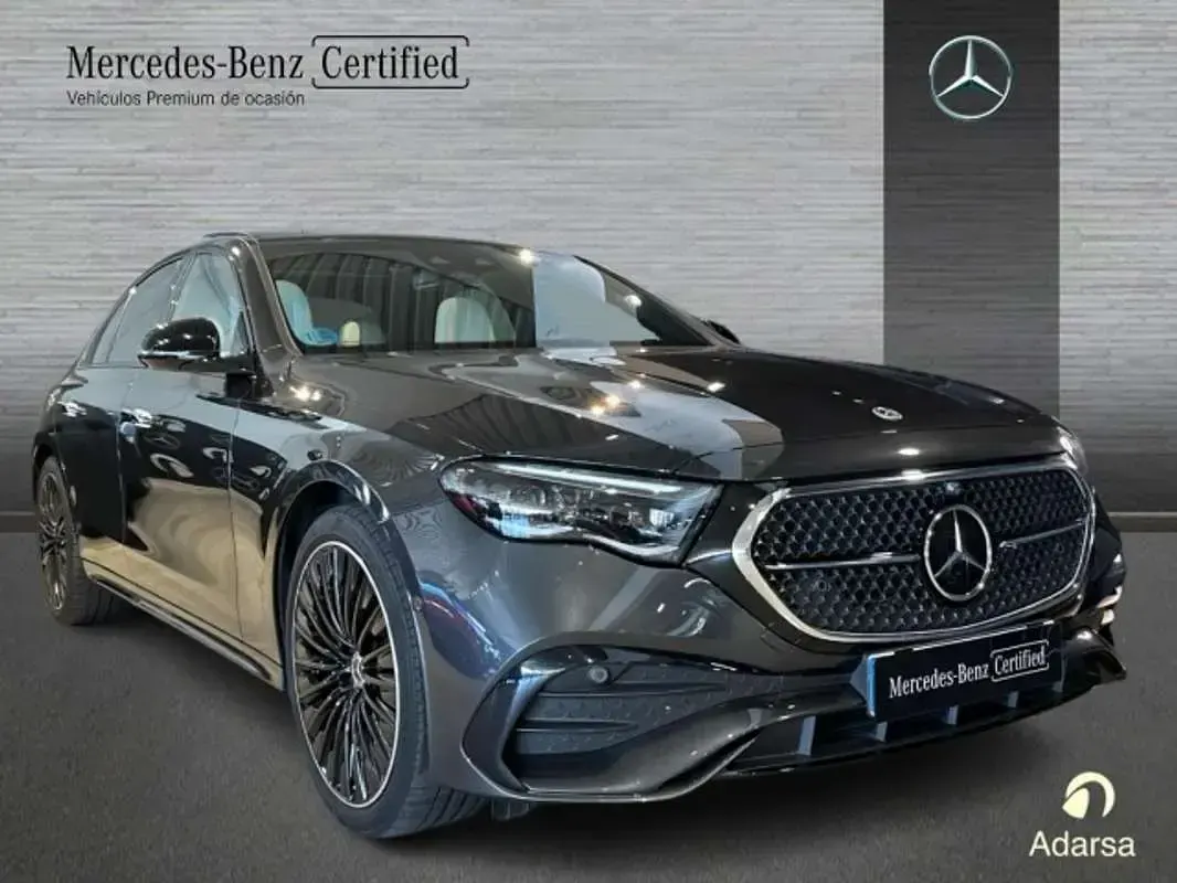 Usado Mercedes E220 197 CV (144 kW) 2024 Gris Berlina