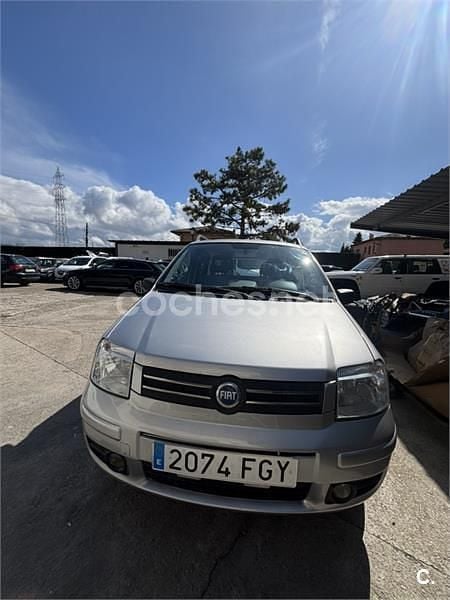 Usado Fiat Panda Dynamic 60 CV (44 kW) 2006 Gris / plata Utilitario