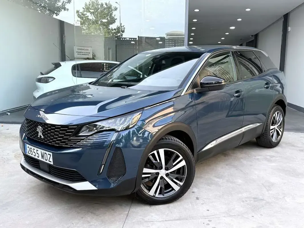 Usado Peugeot 3008 Allure 131 CV (96 kW) 2023 Azul SUV