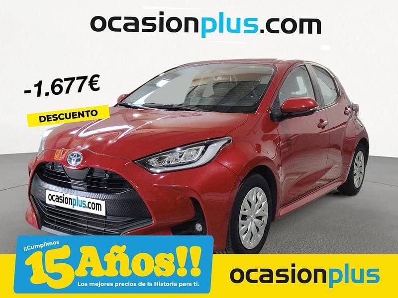 Rojo Usado 2022 Toyota Yaris Hybrid Business Edition Berlina | 17.990 € (Buen precio) - Imagen 1/4