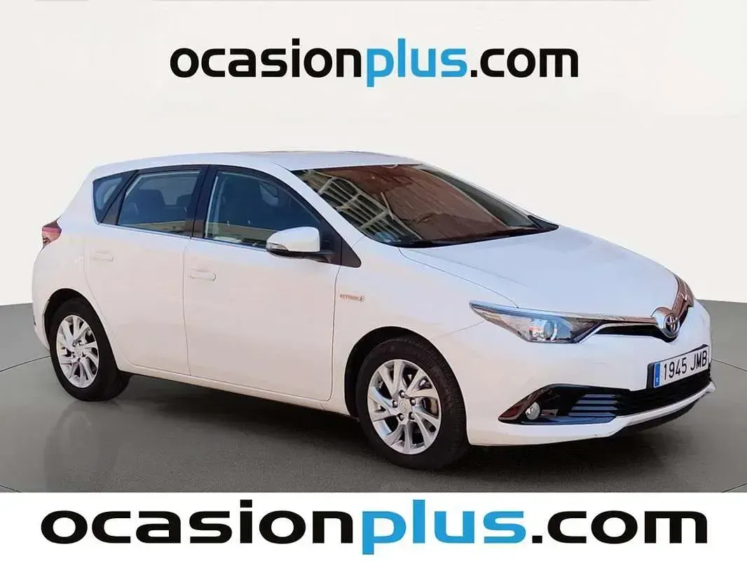 Usado Toyota Auris Hybrid Active 136 CV (100 kW) 2016 Blanco Utilitario