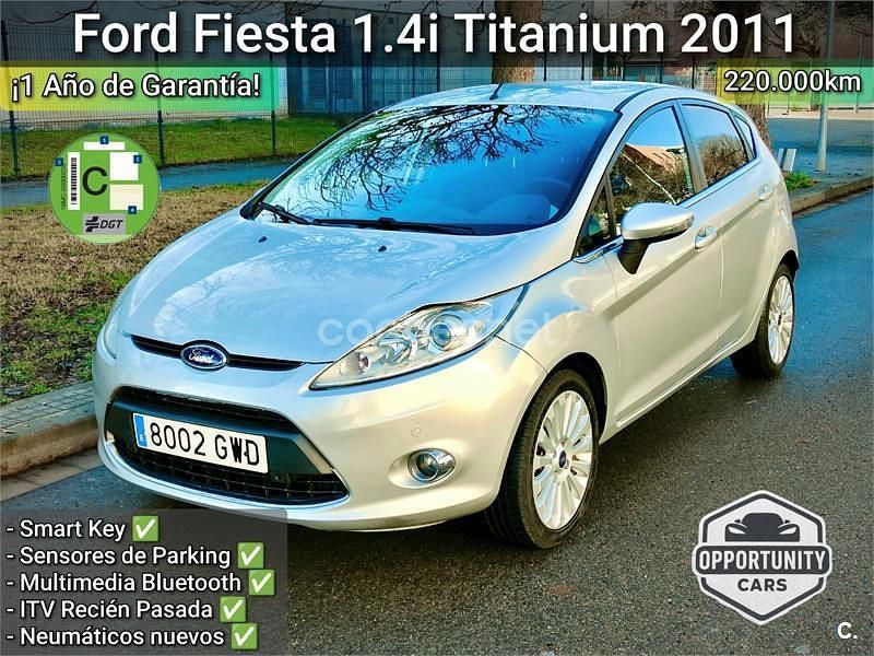 Gris / plata Usado 2010 Ford Fiesta Titanium Berlina | 3690 € (Buen precio) - Imagen 1/4