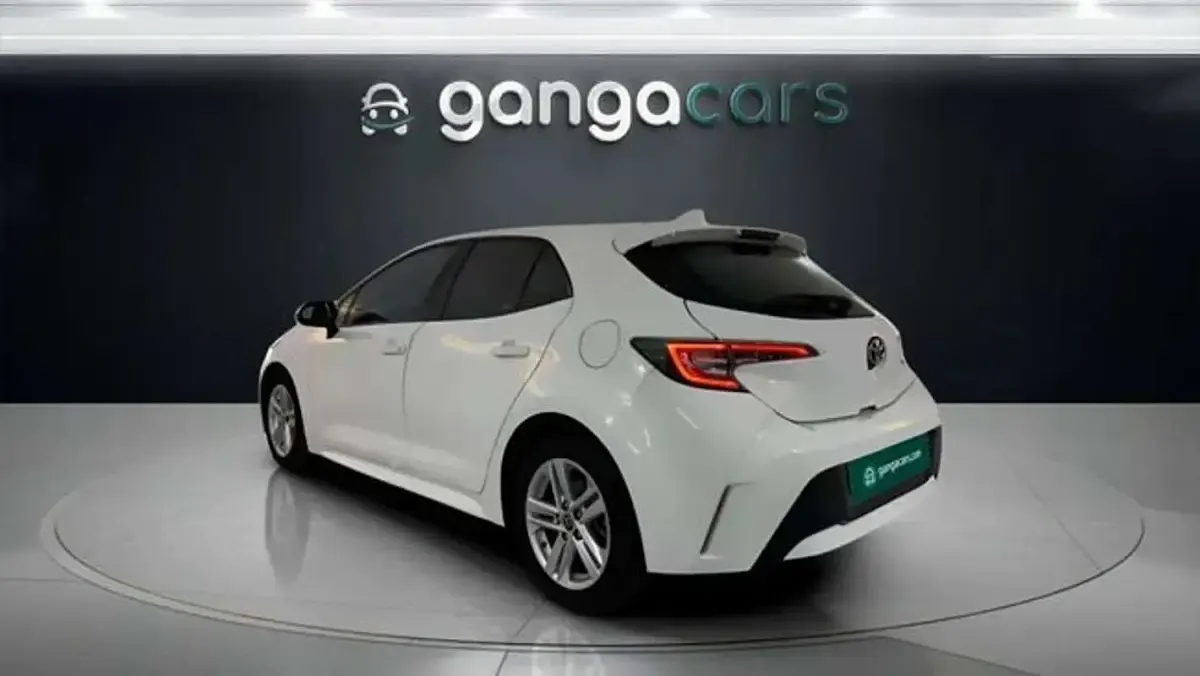 Usado Toyota Corolla Active 122 CV (89 kW) 2021 Blanco Utilitario