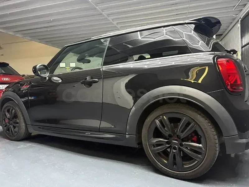 Usado Mini John Cooper Works 231 CV (169 kW) 2022 Negro Utilitario