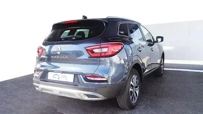 Usado Renault Kadjar Zen 115 CV (84 kW) 2021 Gris SUV