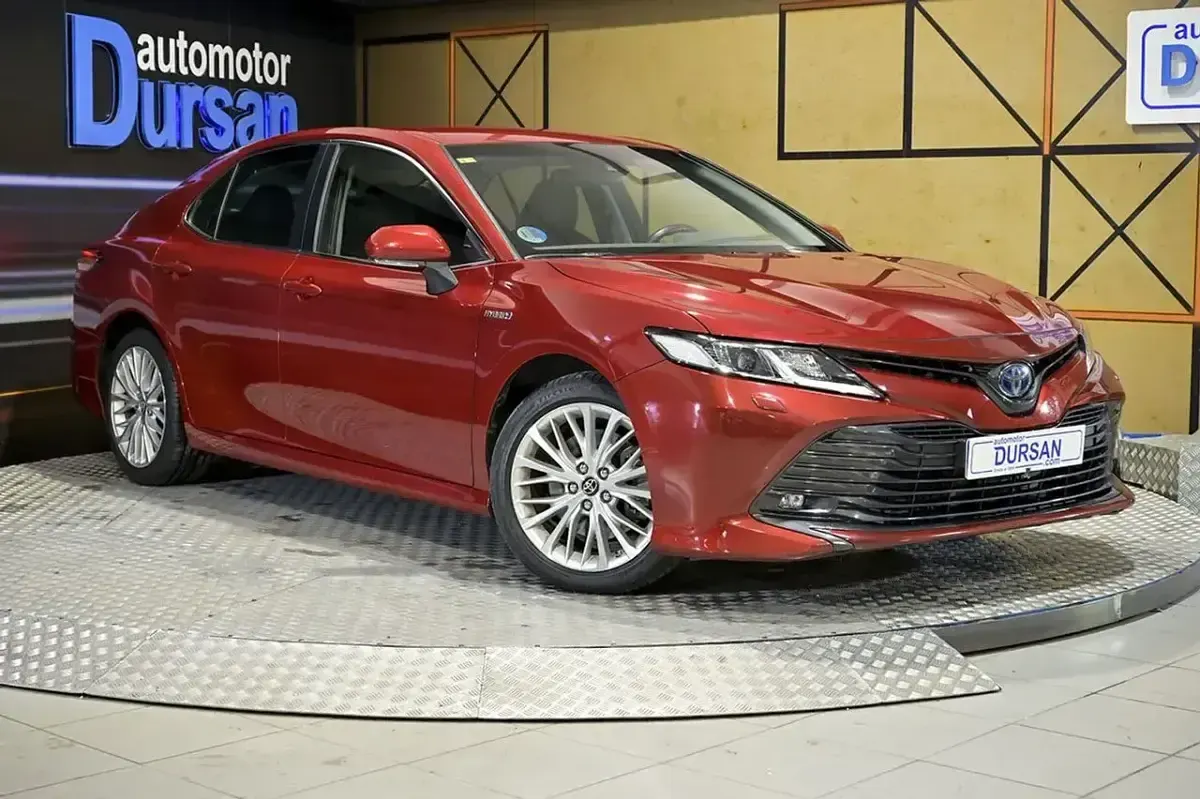 Usado Toyota Camry Advance 220 CV (161 kW) 2020 Rojo Berlina