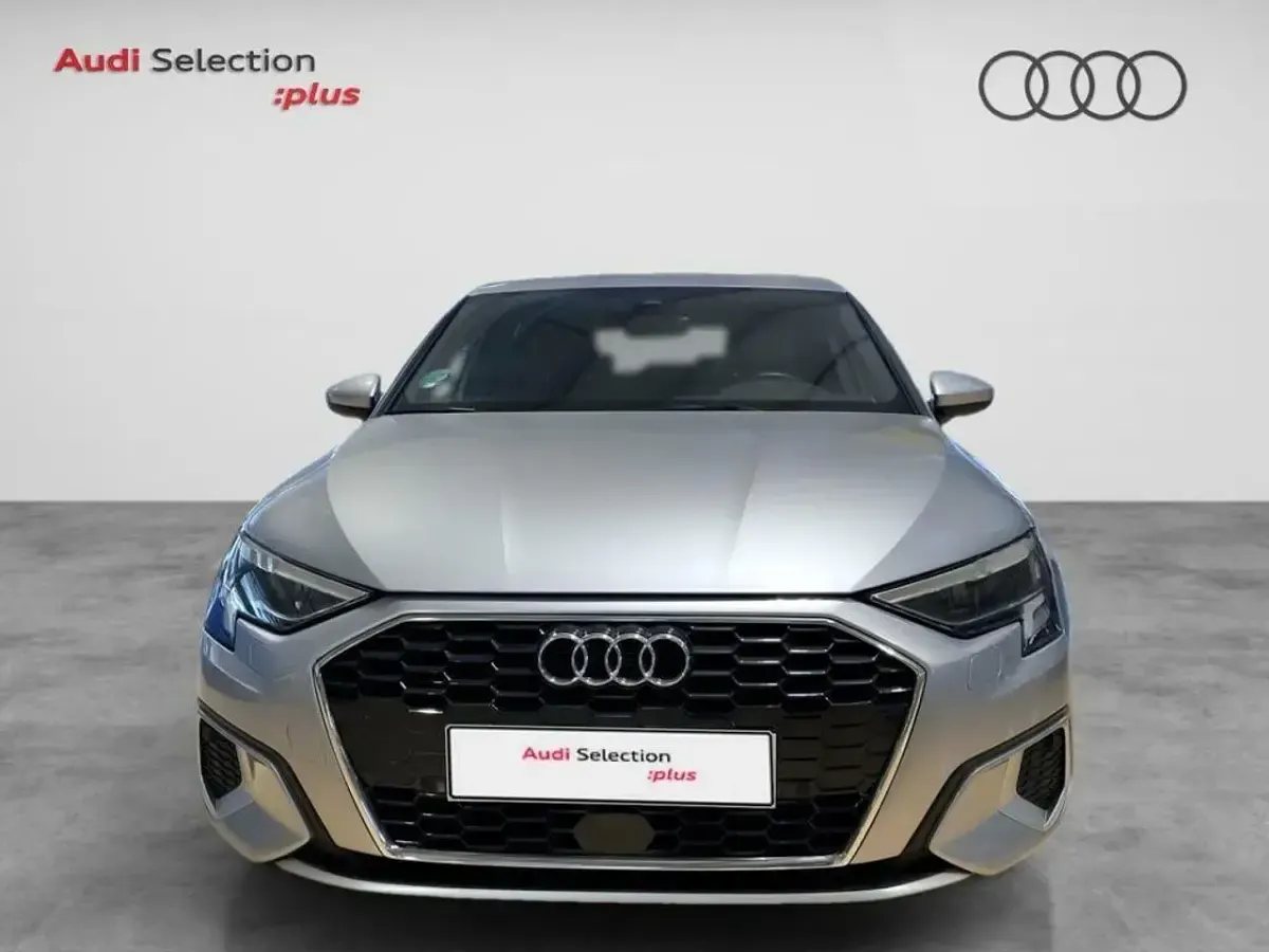 Usado Audi A3 Advanced Plus 116 CV (85 kW) 2022 Gris Berlina