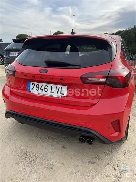 Rojo Usado 2021 Ford Focus ST-Line Berlina | 18.000 € (Precio justo) - Imagen 1/1
