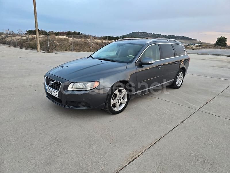 Gris / plata Usado 2007 Volvo V70 Kinetic Familiar | 6000 € - Imagen 1/4
