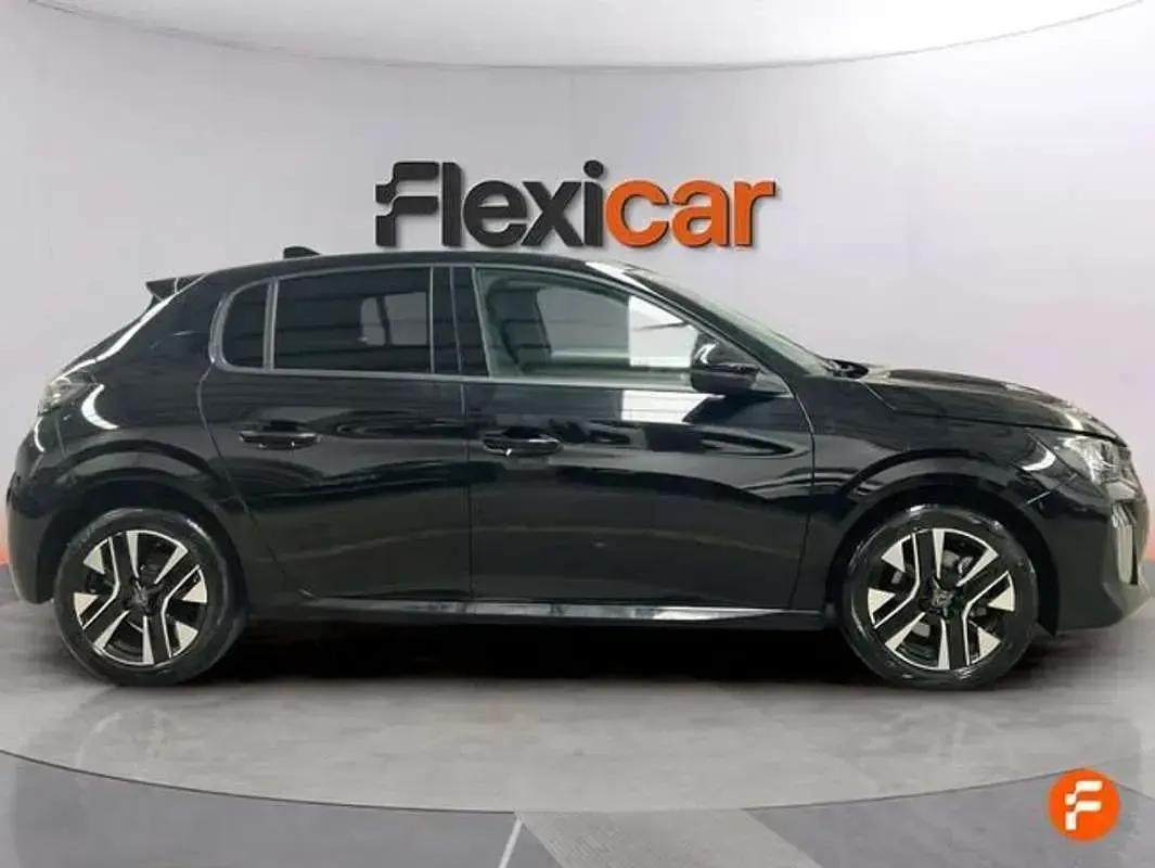 Usado Peugeot 208 Allure 101 CV (74 kW) 2025 Negro Utilitario