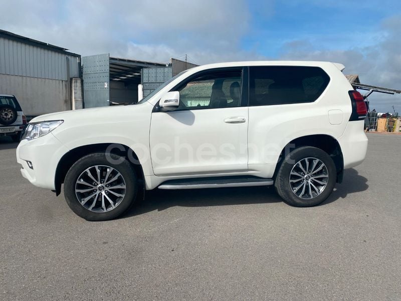 Begagnad Toyota Land Cruiser 177 HK (130 kW) 2018 Vit SUV