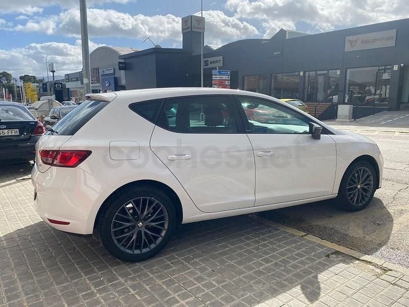 Usado Seat Leon CONNECT 110 CV (80 kW) 2016 Blanco Berlina