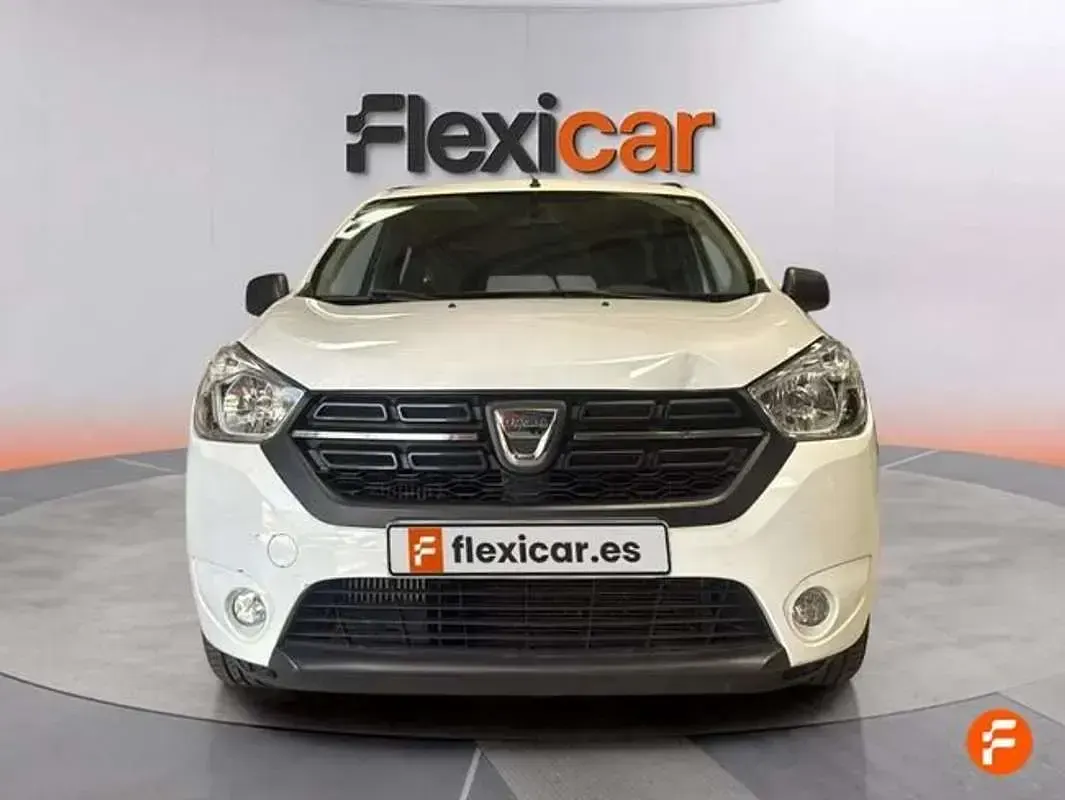 Usado Dacia Lodgy Comfort 131 CV (96 kW) 2020 Blanco Monovolumen