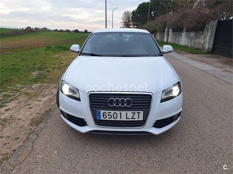 Usado Audi A3 Ambition 125 CV (91 kW) 2010 Blanco Utilitario