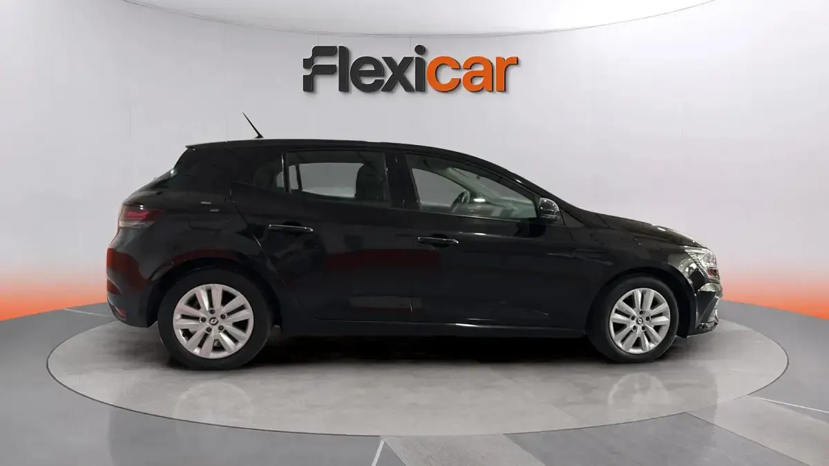 Usado Renault Mégane II Intens 115 CV (84 kW) 2022 Negro Berlina