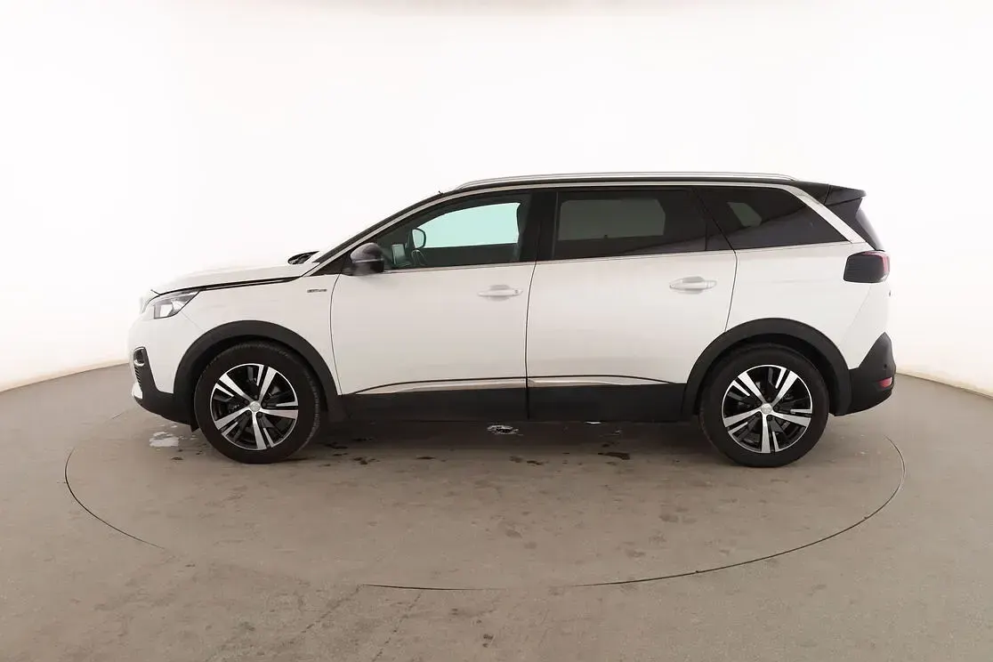 Usado Peugeot 5008 GT 131 CV (96 kW) 2019 Blanco SUV