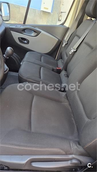 Usado Renault Trafic LIMITED 120 CV (88 kW) 2019 Blanco Monovolumen