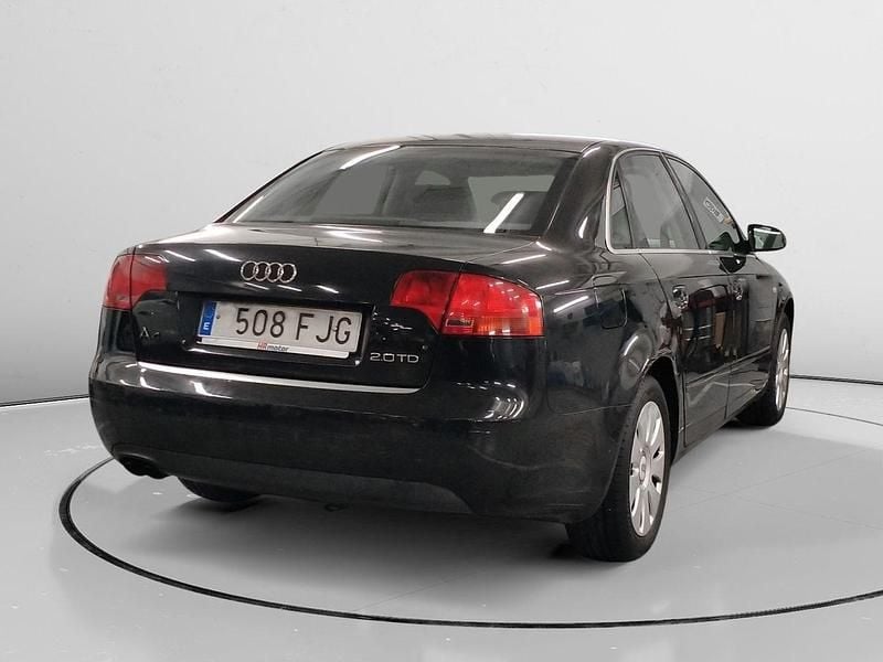 Käytetty Audi A4 140 HP (102 kW) 2006 Musta Sedan