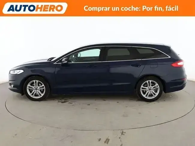 Usado Ford Mondeo Titanium 160 CV (117 kW) 2017 Azul Familiar