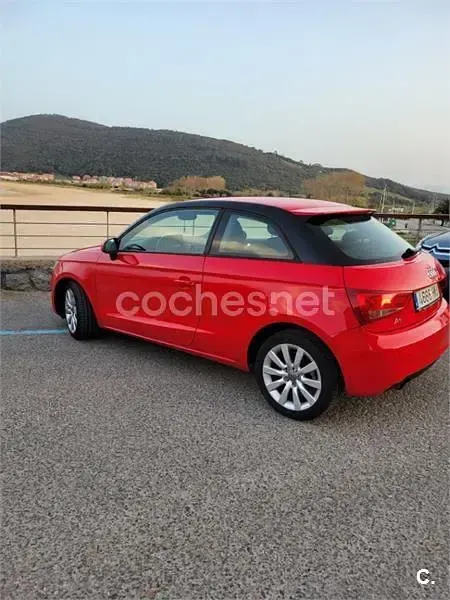 Usado Audi A1 Attraction 86 CV (63 kW) 2014 Rojo Utilitario