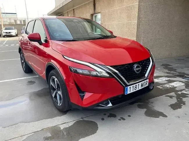 Usado Nissan Qashqai N-Connecta 158 CV (116 kW) 2023 Rojo SUV