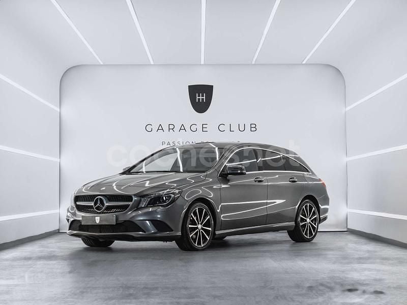 Usado Mercedes CLA200 Shooting Brake Urban 136 CV (100 kW) 2016 Gris / plata Familiar