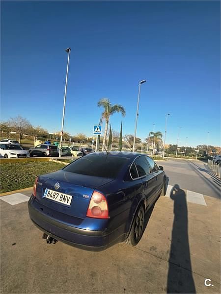 Usado VW Passat Comfortline 130 CV (95 kW) 2001 Azul Berlina